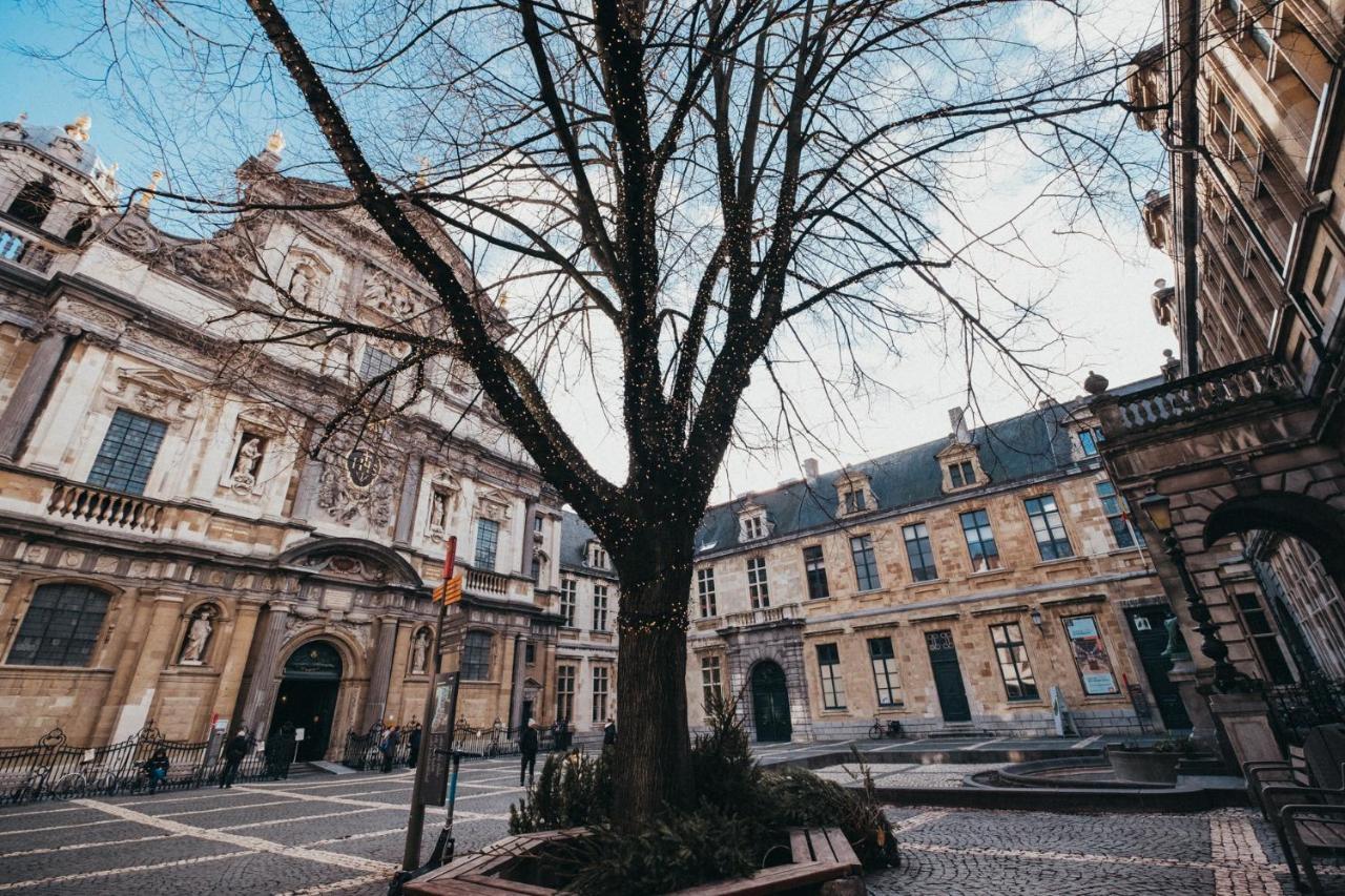 Вилла Huize 'De Moriaan' In Historic Center Антверпен Экстерьер фото